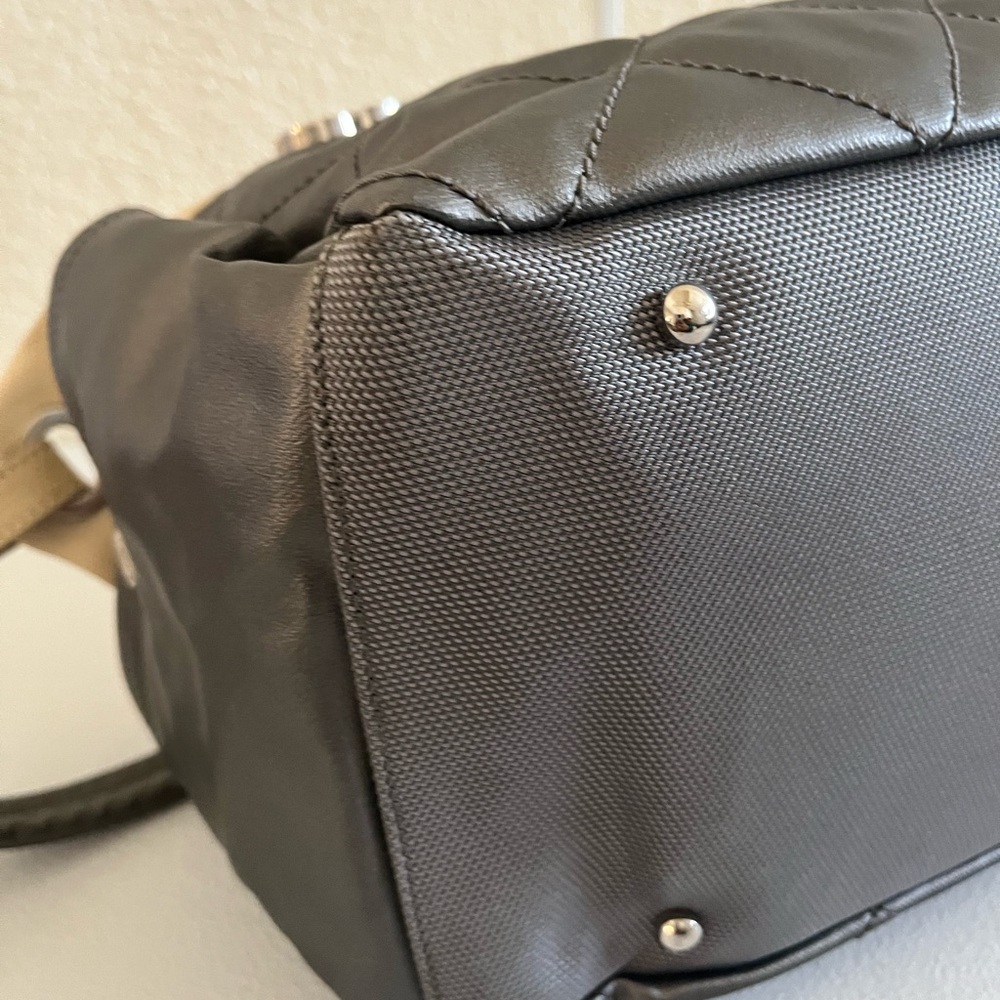 Chanel Two-Tone Patent Leather Shoulder Bag - - Picture 7 of 14